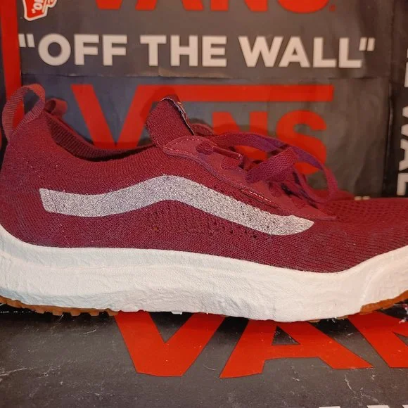 Vans Men's 7.5/Women's 9 UltraRange Vr3 Port Red White Mesh VN0A4BXBPRT - Picture 6 of 12